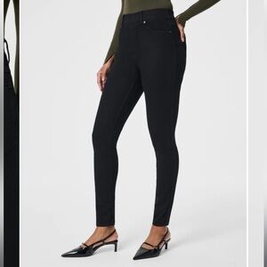 SPANXshape™ EveryWear Ankle Skinny Jeans Black Size Small